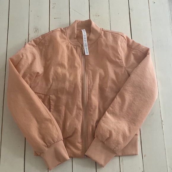 Lululemon Non-Stop Bomber Jacket
Bleached Apricot, Size 4 - Picture 2 of 14